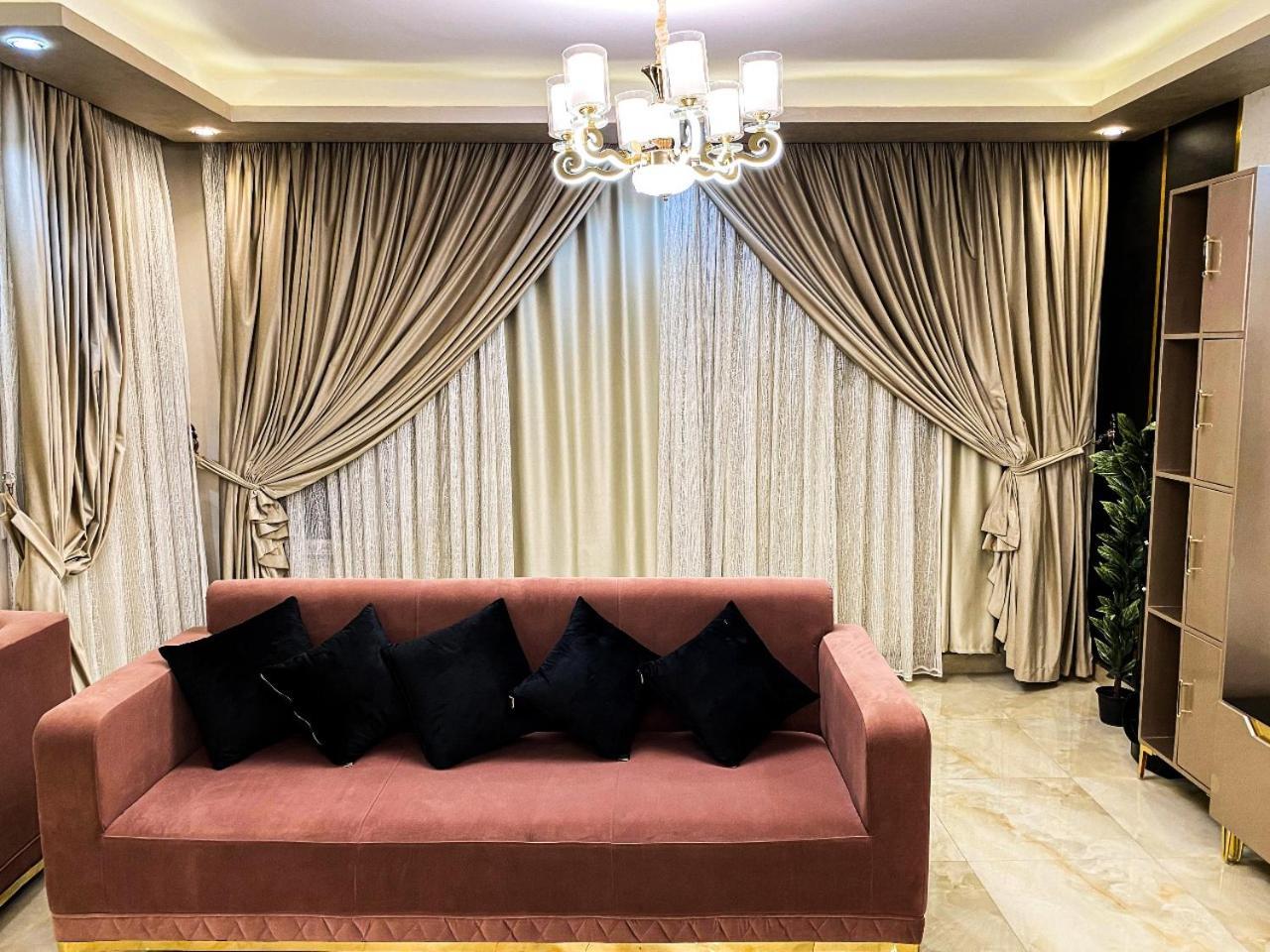 Crown With Fitness And Wellness Appartement Caïro