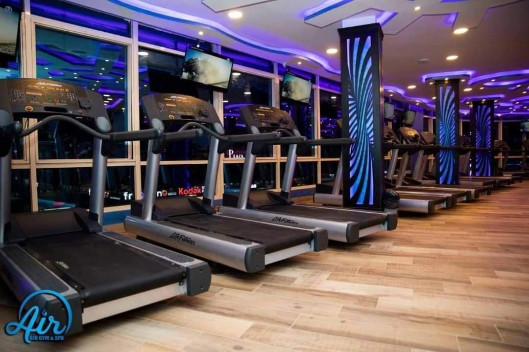 Crown With Fitness And Wellness * Caïro