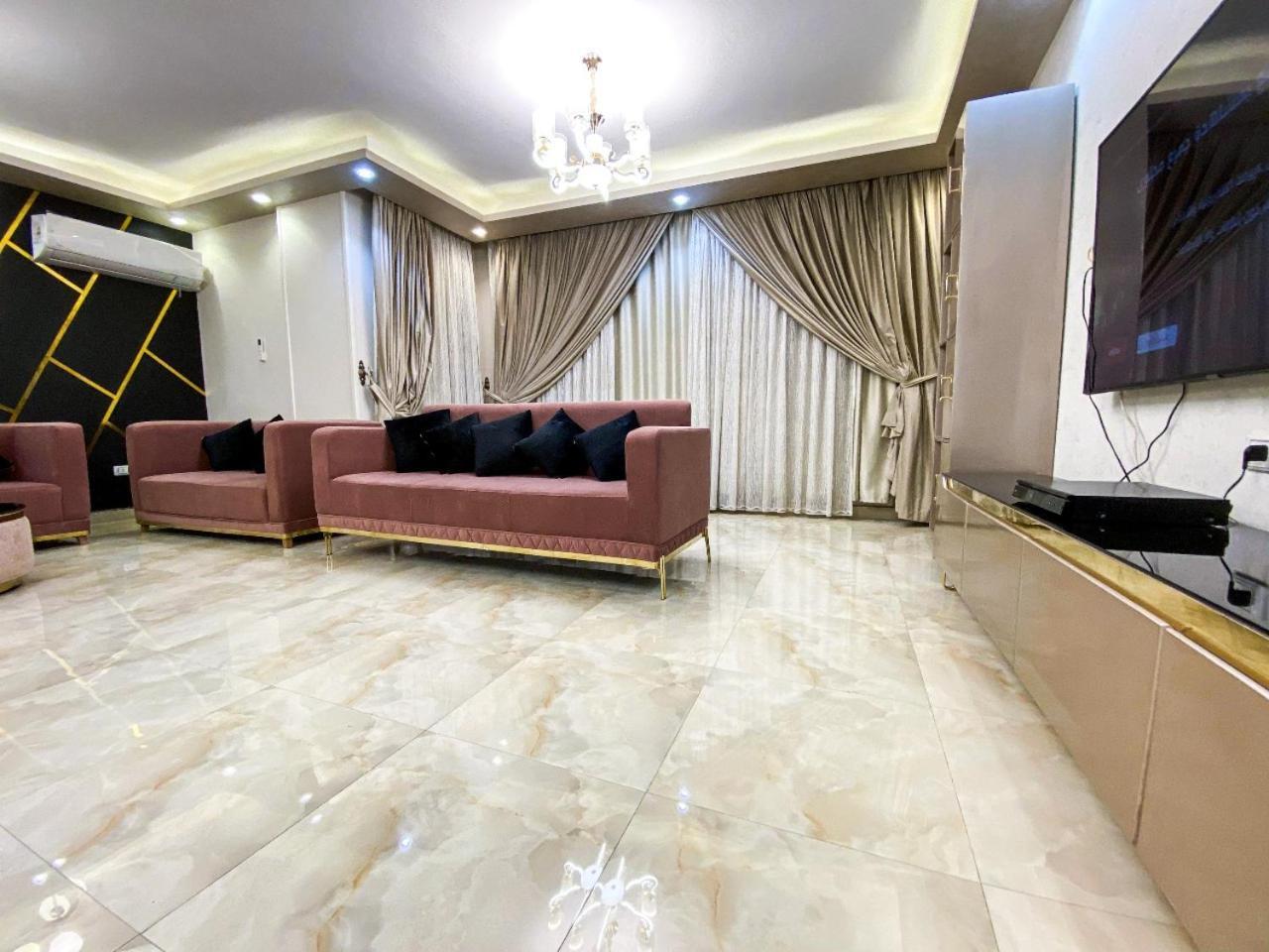 Crown With Fitness And Wellness Appartement